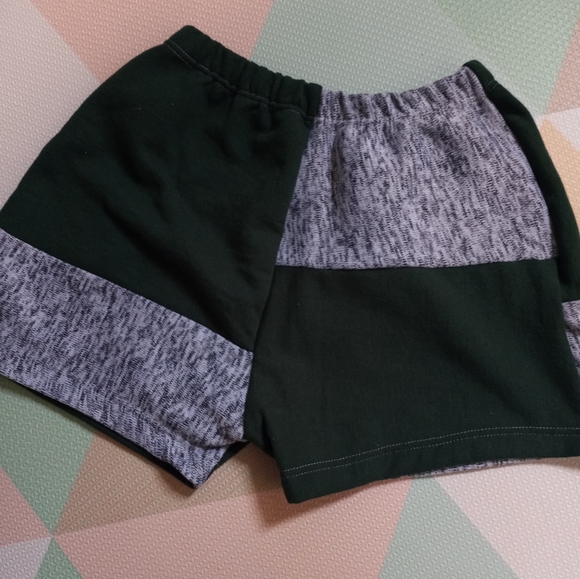 - Adidas Reconstructed Green and Grey Colorblock Short S - Picture 7 of 8